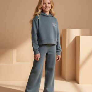 Kapüşonlu Kız Takım